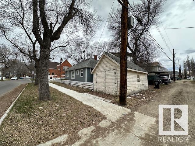 Property at 10803 93 ST NW image 3