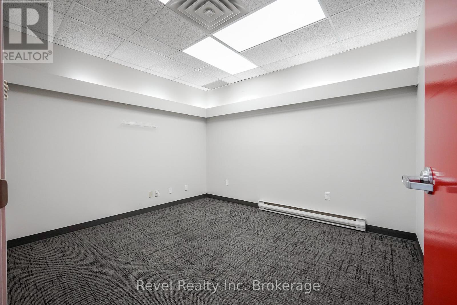 128-134 Mcintyre Street W, North Bay, Ontario  P1B 2Y6 - Photo 12 - X12098619