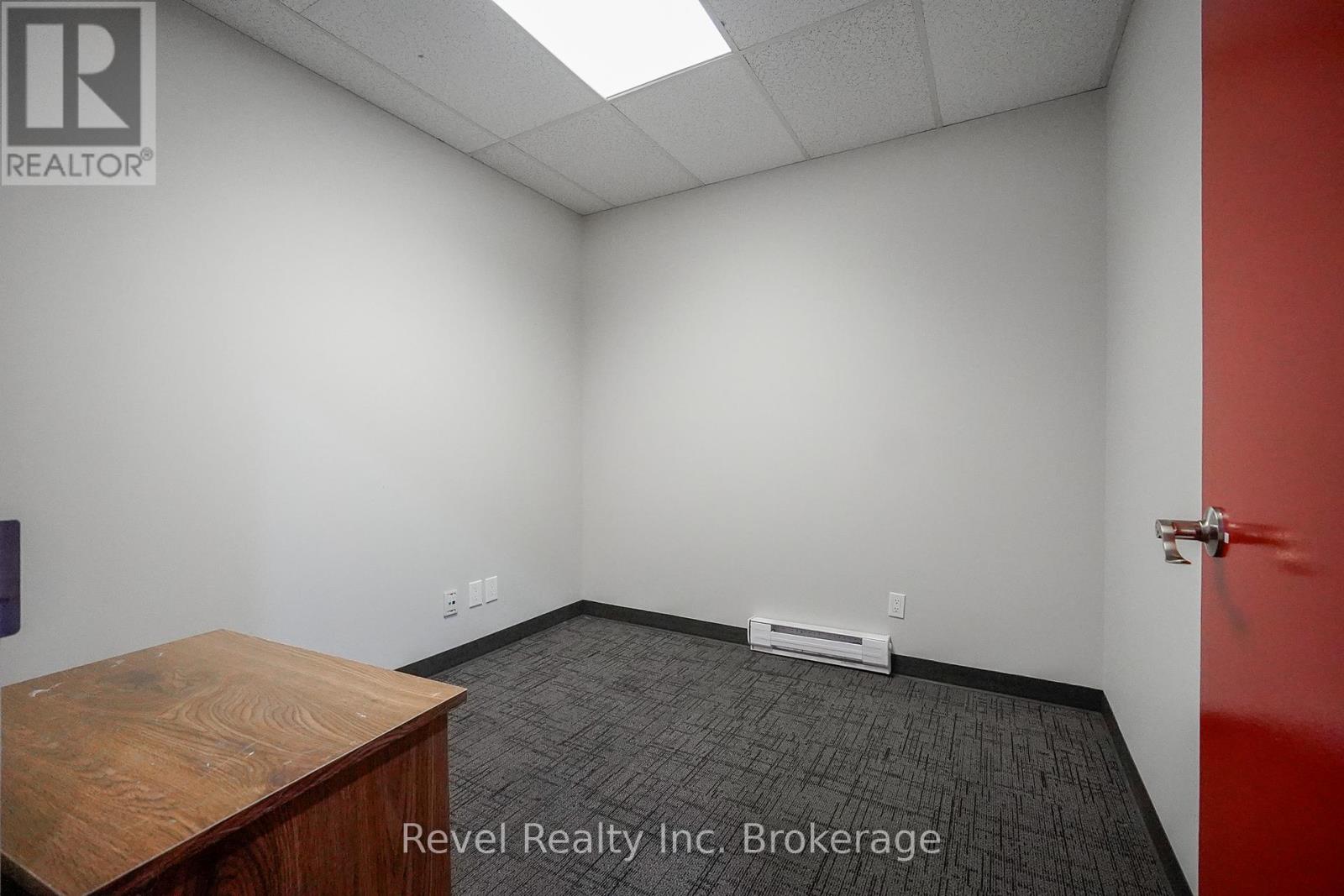 128-134 Mcintyre Street W, North Bay, Ontario  P1B 2Y6 - Photo 14 - X12098619