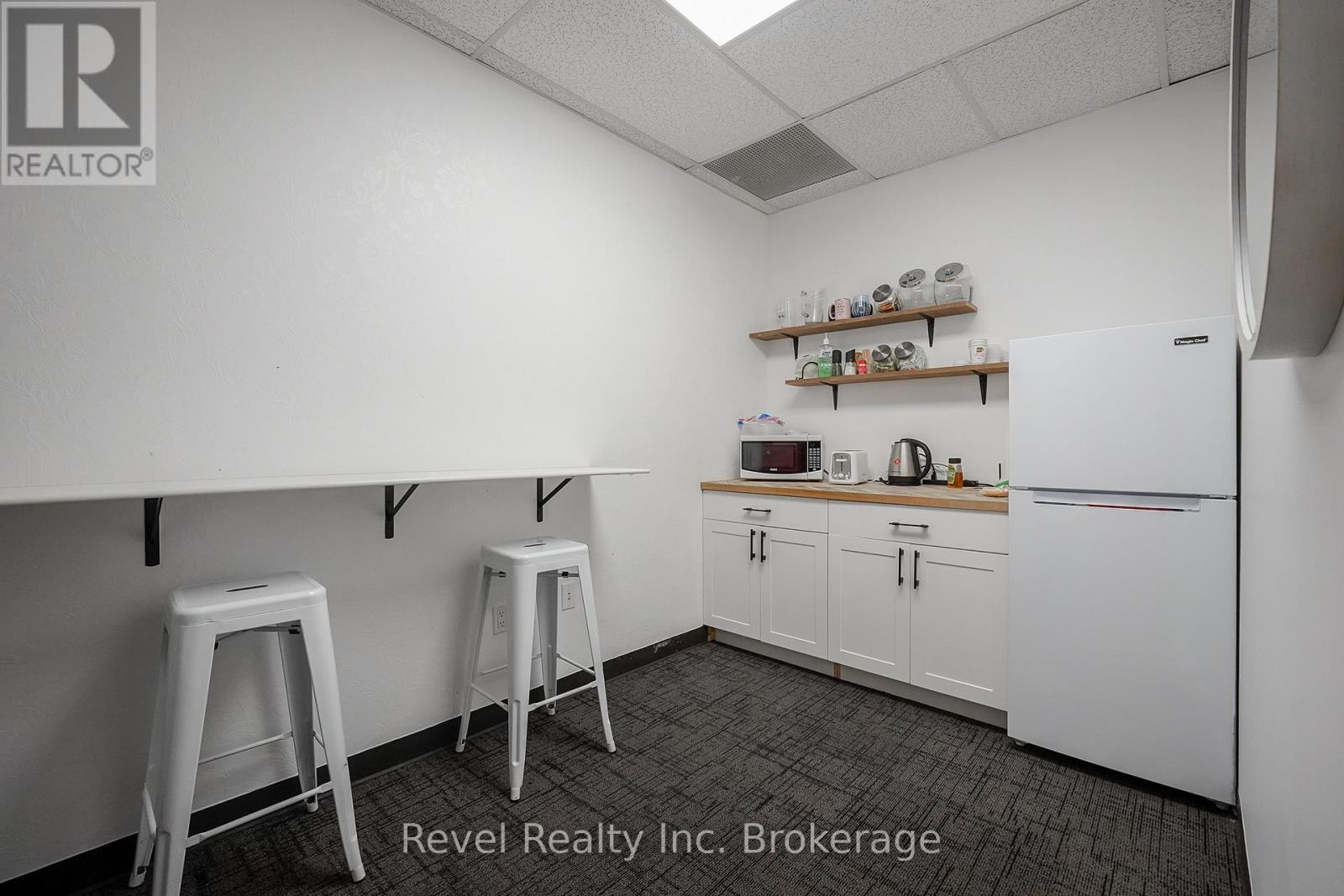 128-134 Mcintyre Street W, North Bay, Ontario  P1B 2Y6 - Photo 16 - X12098619