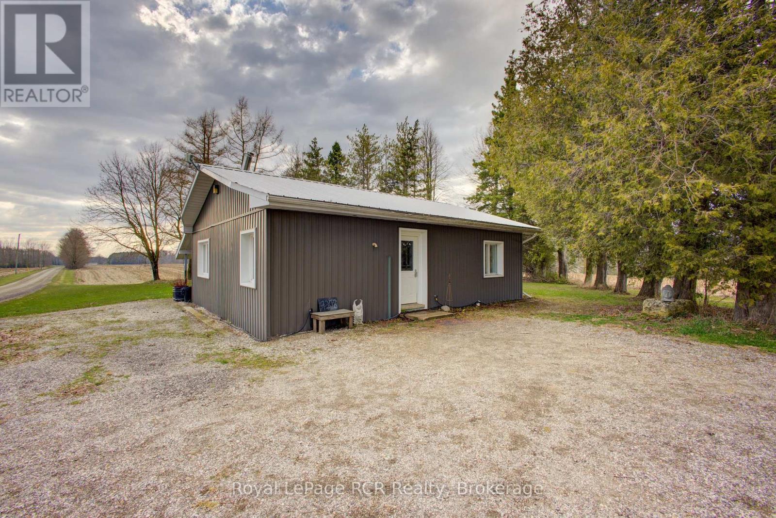 9208 Wellington Rd 14 Road, Wellington North, Ontario  N0G 2E0 - Photo 3 - X12098532