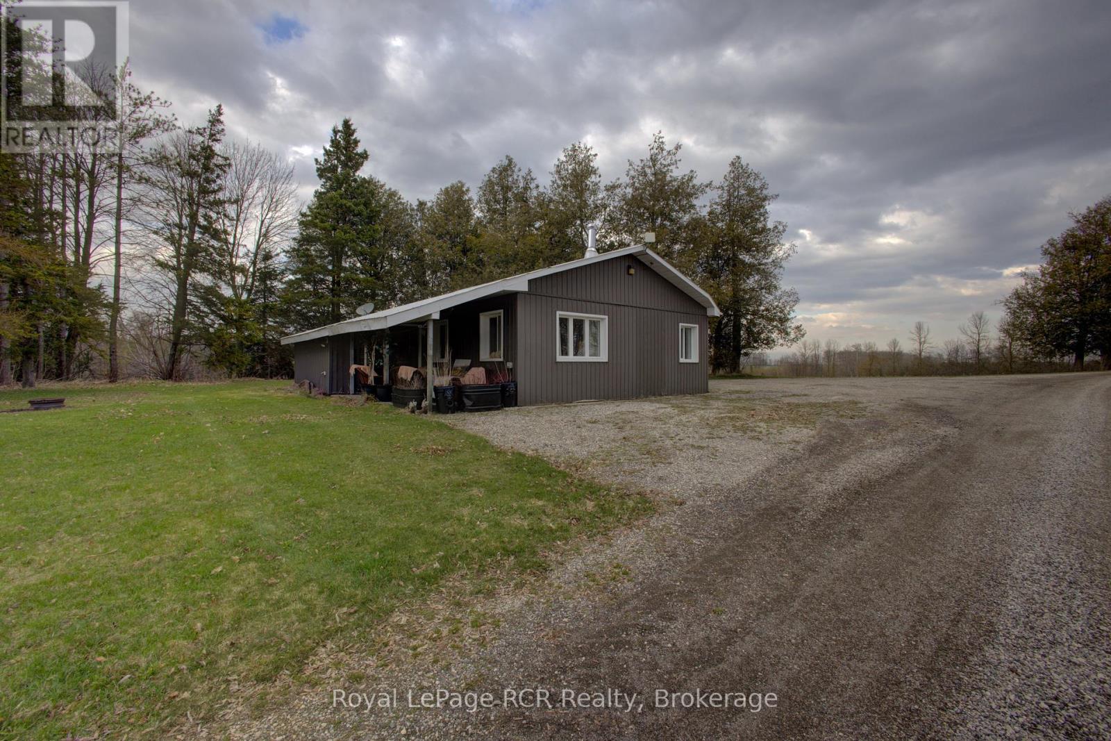 9208 Wellington Rd 14 Road, Wellington North, Ontario  N0G 2E0 - Photo 5 - X12098532