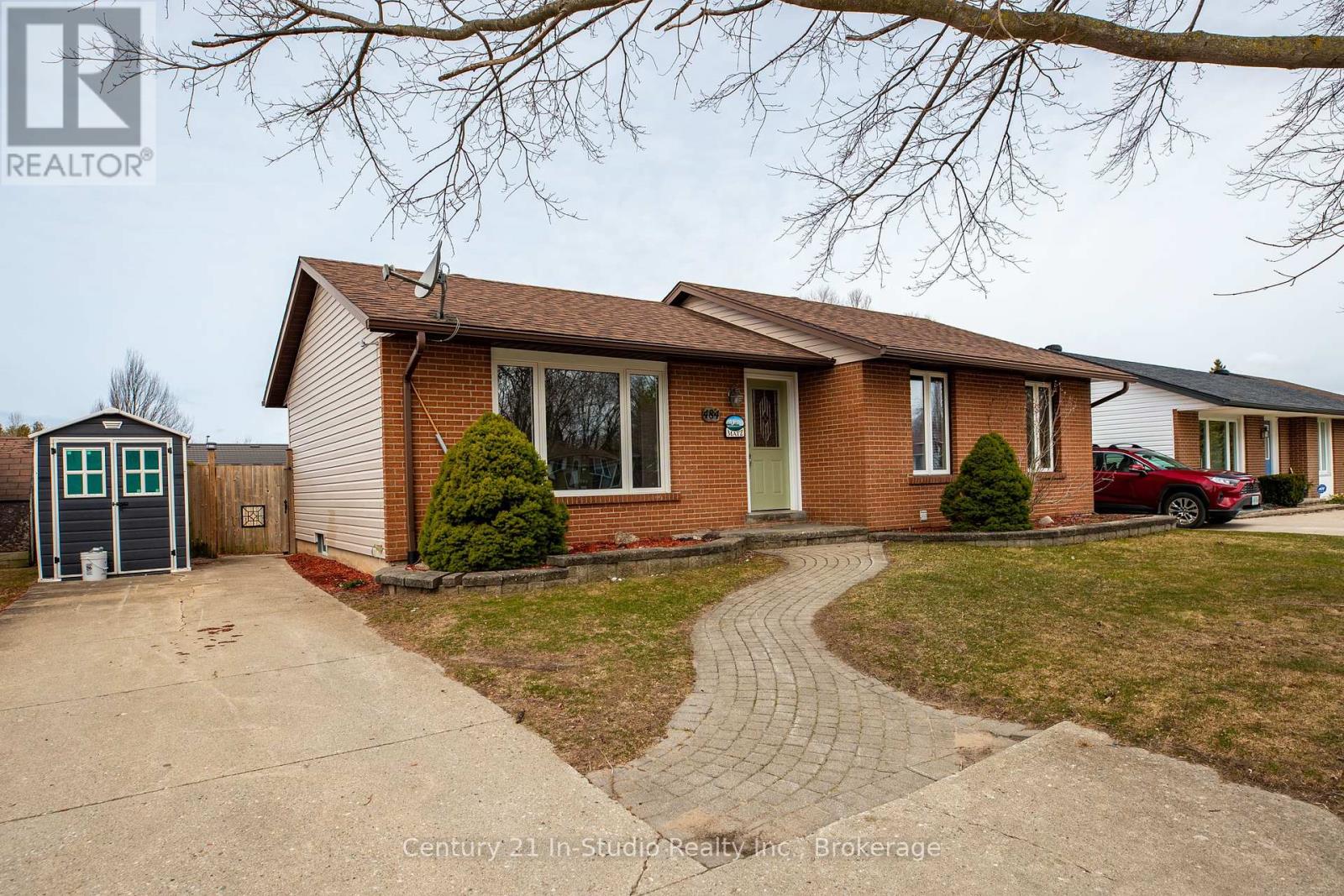 Property at 484 WALES DRIVE image 2