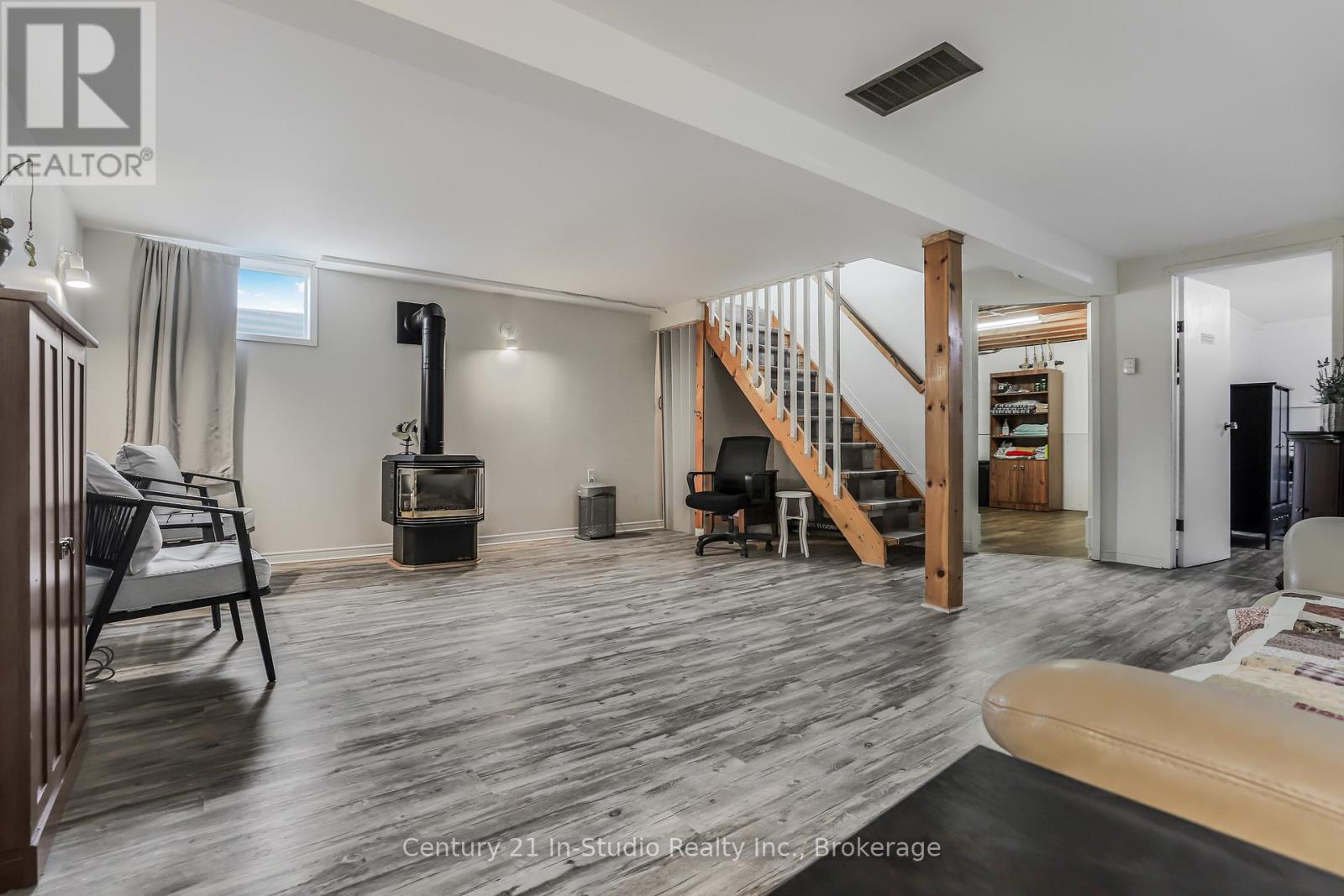 484 Wales Drive, Saugeen Shores, Ontario  N0H 2C1 - Photo 30 - X12098639