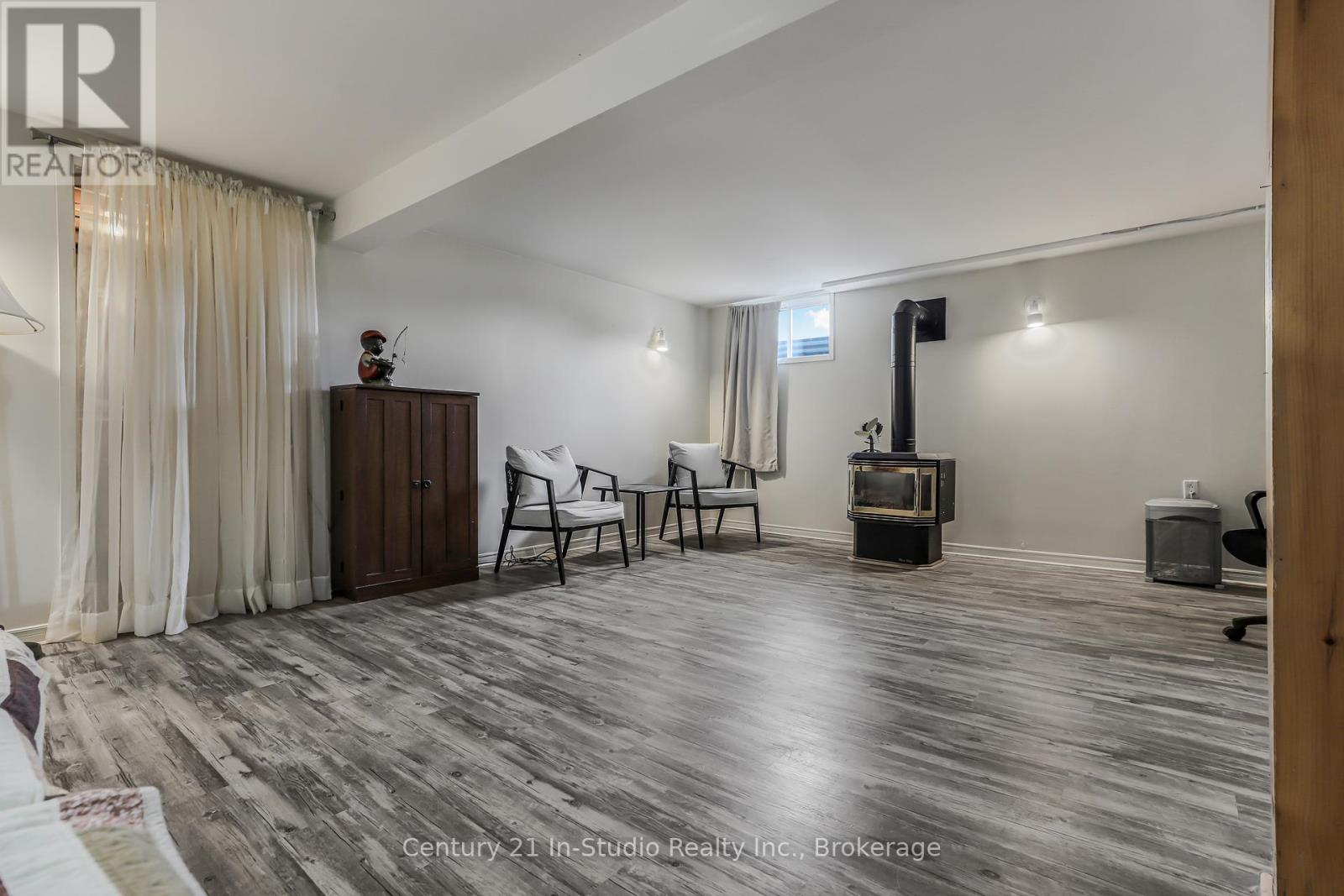 484 Wales Drive, Saugeen Shores, Ontario  N0H 2C1 - Photo 32 - X12098639