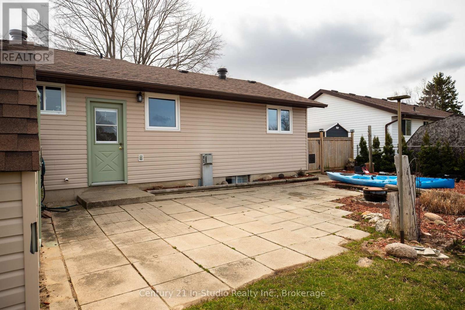 484 Wales Drive, Saugeen Shores, Ontario  N0H 2C1 - Photo 41 - X12098639