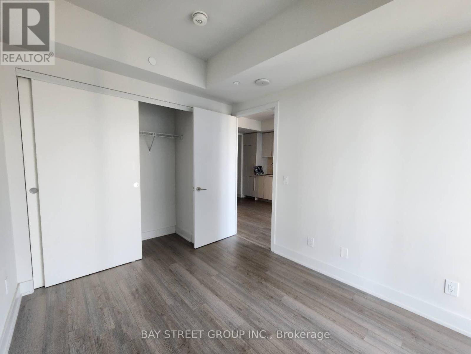 2401 - 8 Cumberland Street, Toronto, Ontario  M4W 0B6 - Photo 11 - C12098612