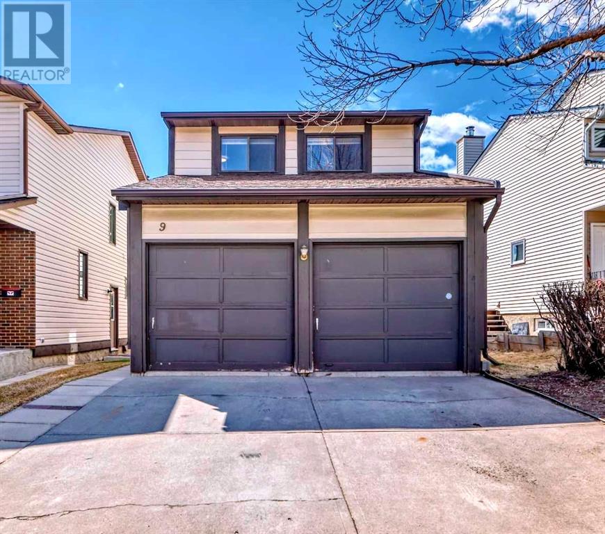 Property at 9 Strathcona Crescent SW image 1