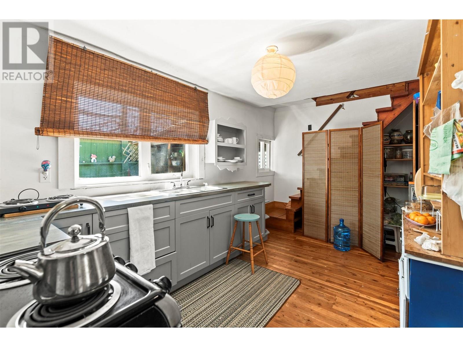 Property at 4107 34 Street image 5