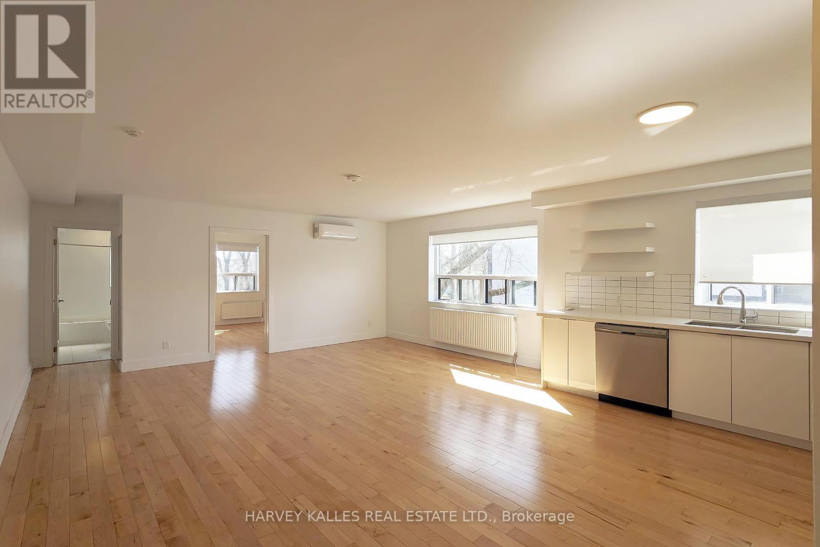 10 - 2901 St Clair Avenue E, Toronto, Ontario  M4B 1N5 - Photo 3 - E12098584