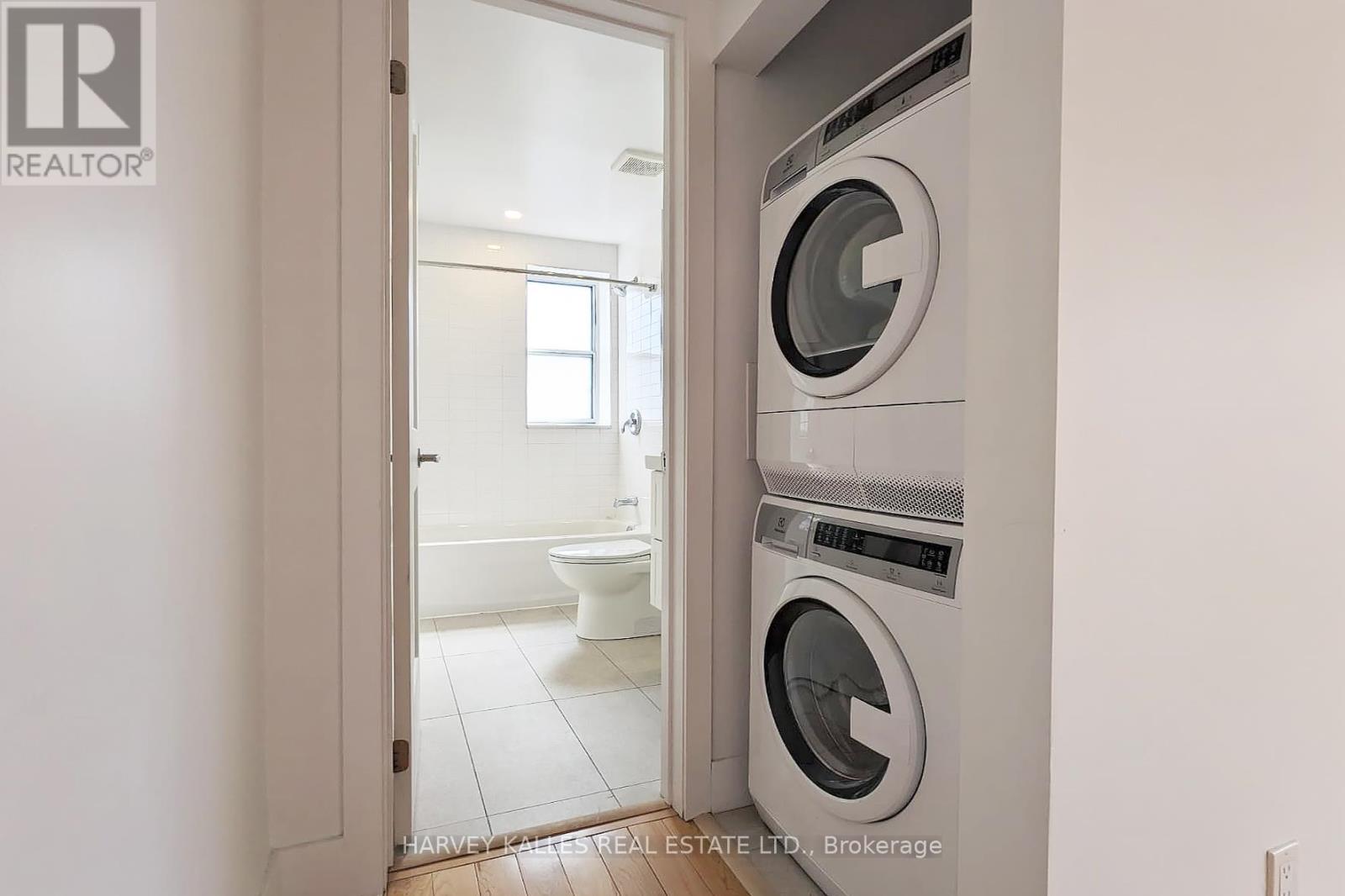 10 - 2901 St Clair Avenue E, Toronto, Ontario  M4B 1N5 - Photo 8 - E12098584