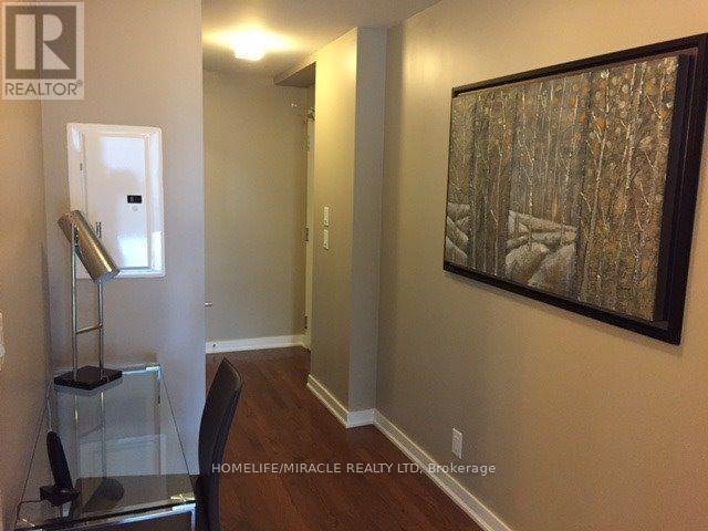 1408 - 14 York Street, Toronto, Ontario  M5J 0A9 - Photo 1 - C12098241
