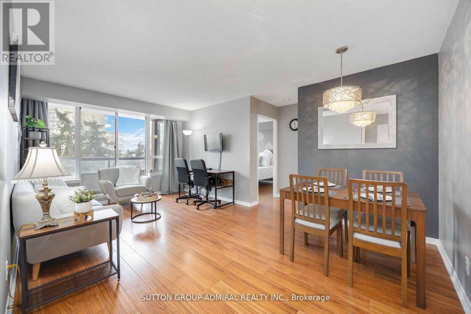 412 - 81 Townsgate Drive, Vaughan, Ontario  L4J 8E6 - Photo 10 - N12098590