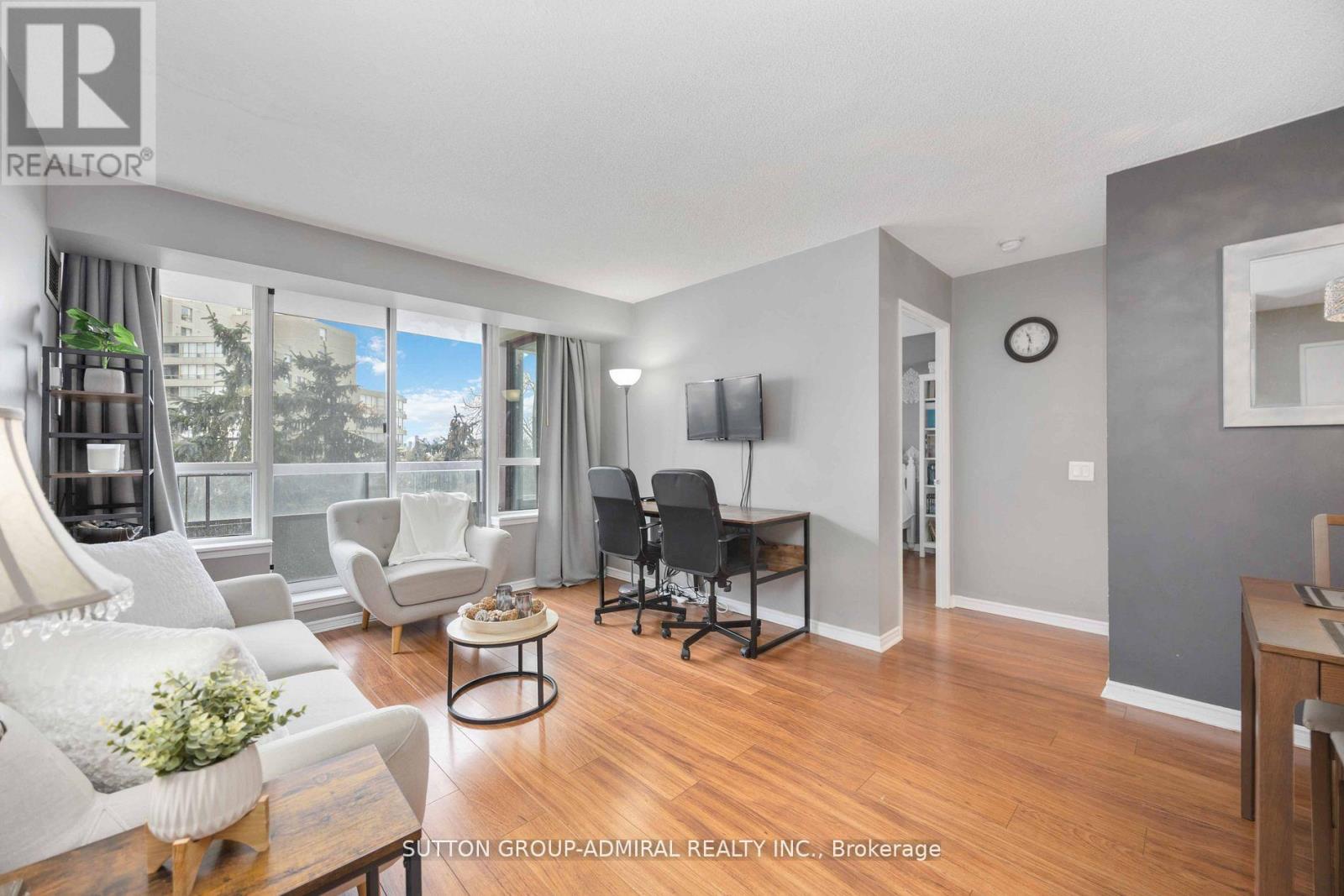 412 - 81 Townsgate Drive, Vaughan, Ontario  L4J 8E6 - Photo 11 - N12098590