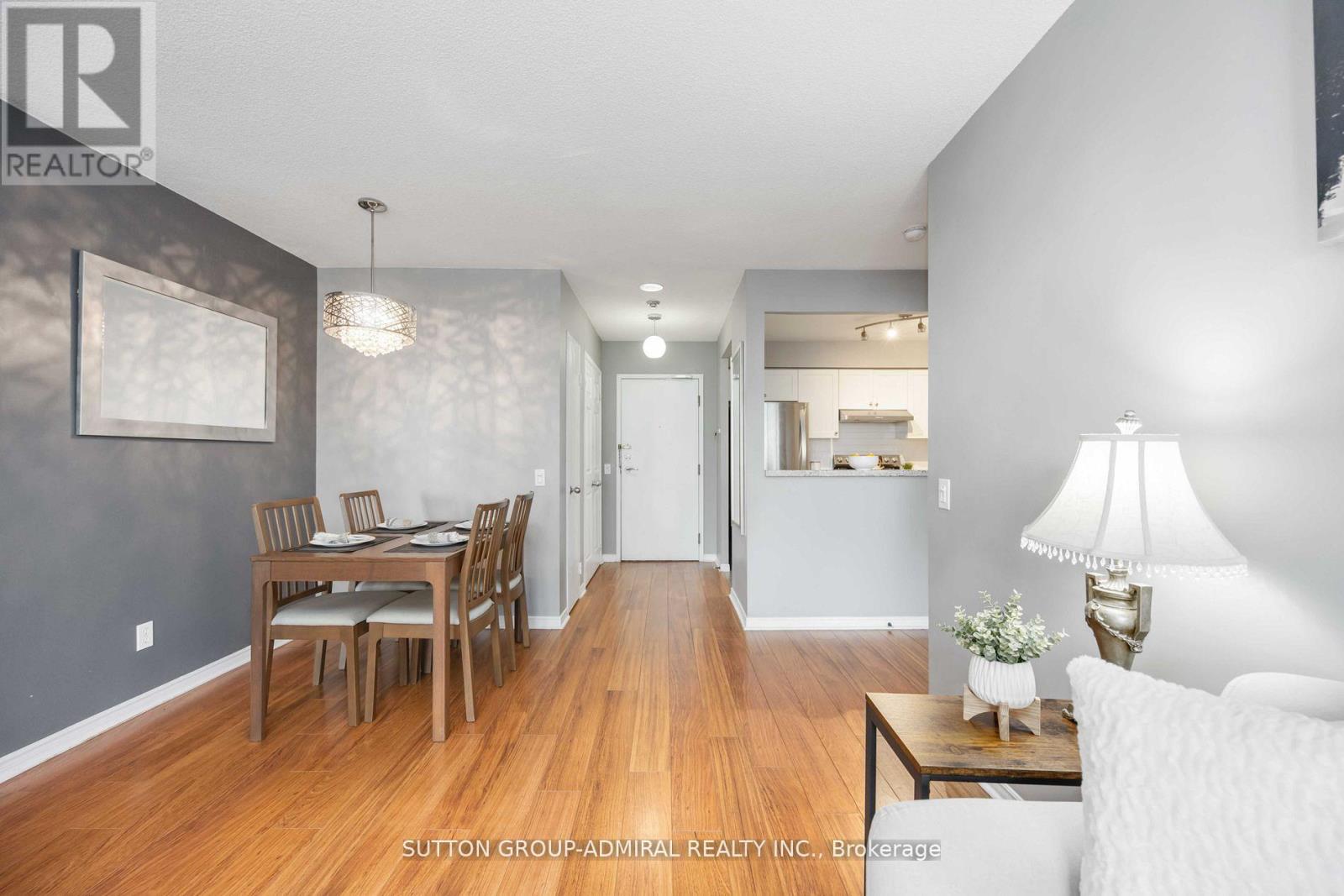 412 - 81 Townsgate Drive, Vaughan, Ontario  L4J 8E6 - Photo 14 - N12098590