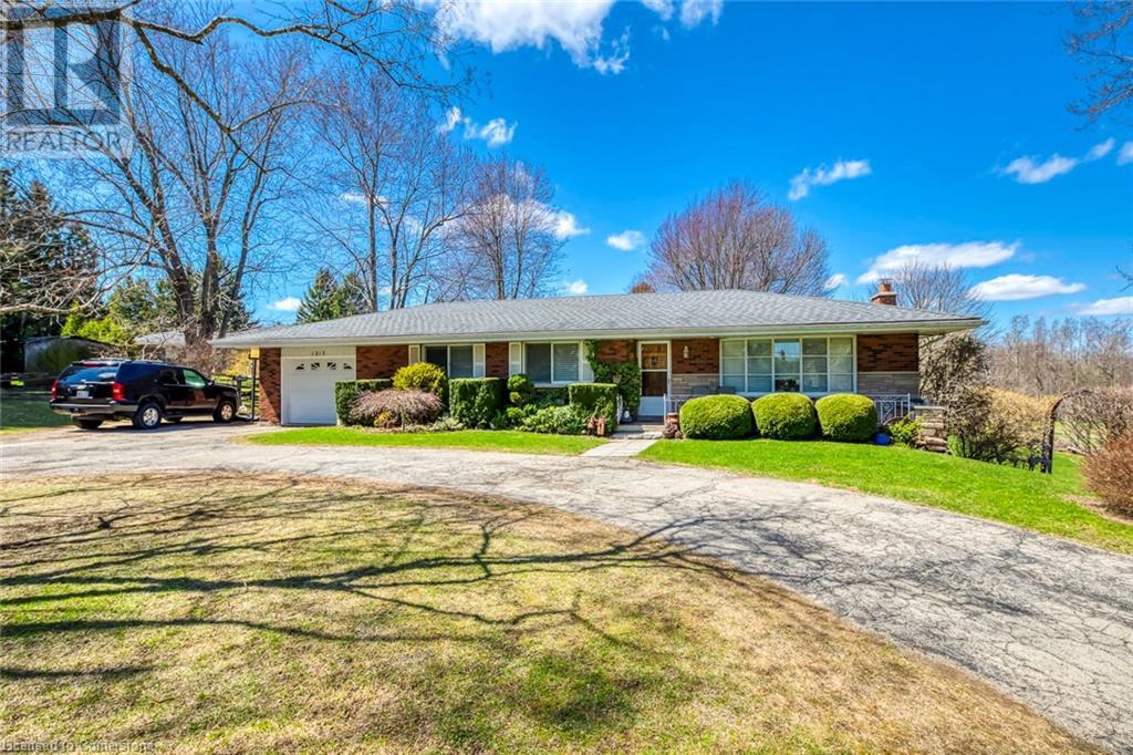 1215 Britannia Road, Burlington, Ontario  L7P 0E7 - Photo 2 - 40720651
