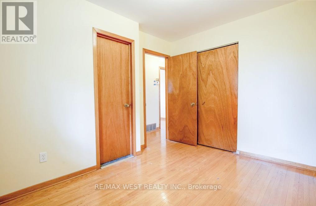 1635 Riverside Drive W, Windsor, Ontario  N9B 1A5 - Photo 21 - X12086316