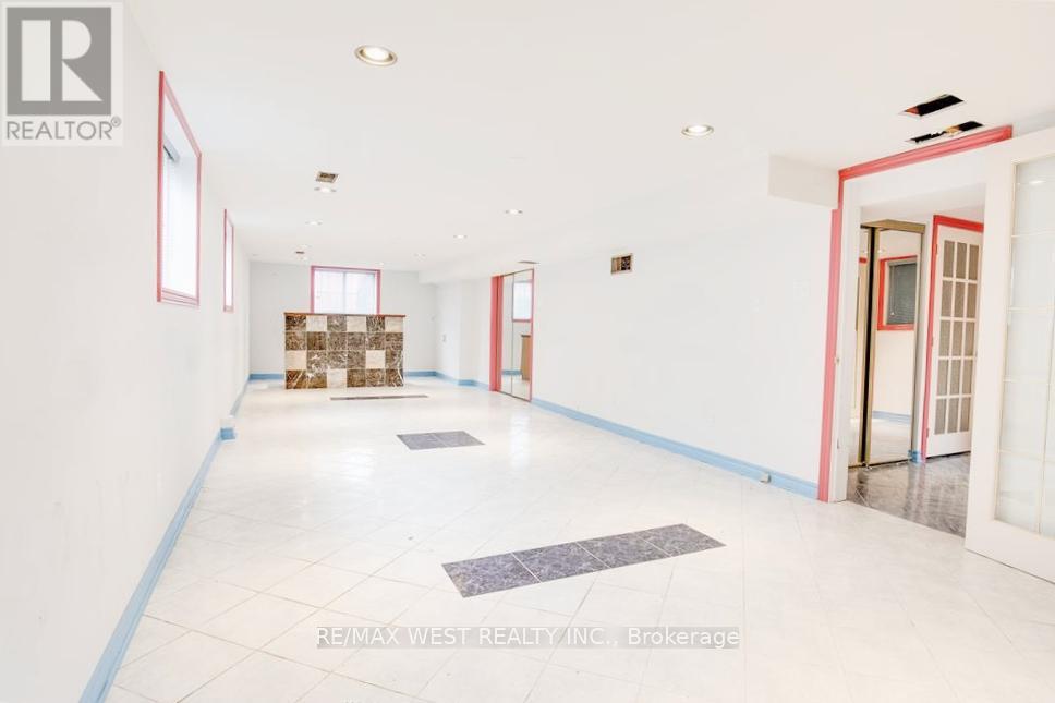1635 Riverside Drive W, Windsor, Ontario  N9B 1A5 - Photo 29 - X12086316