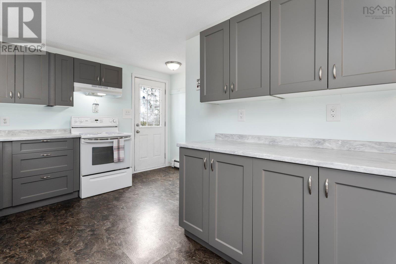 19 Lake Egmont Road, Wyses Corner, Nova Scotia  B0N 1Y0 - Photo 4 - 202506483