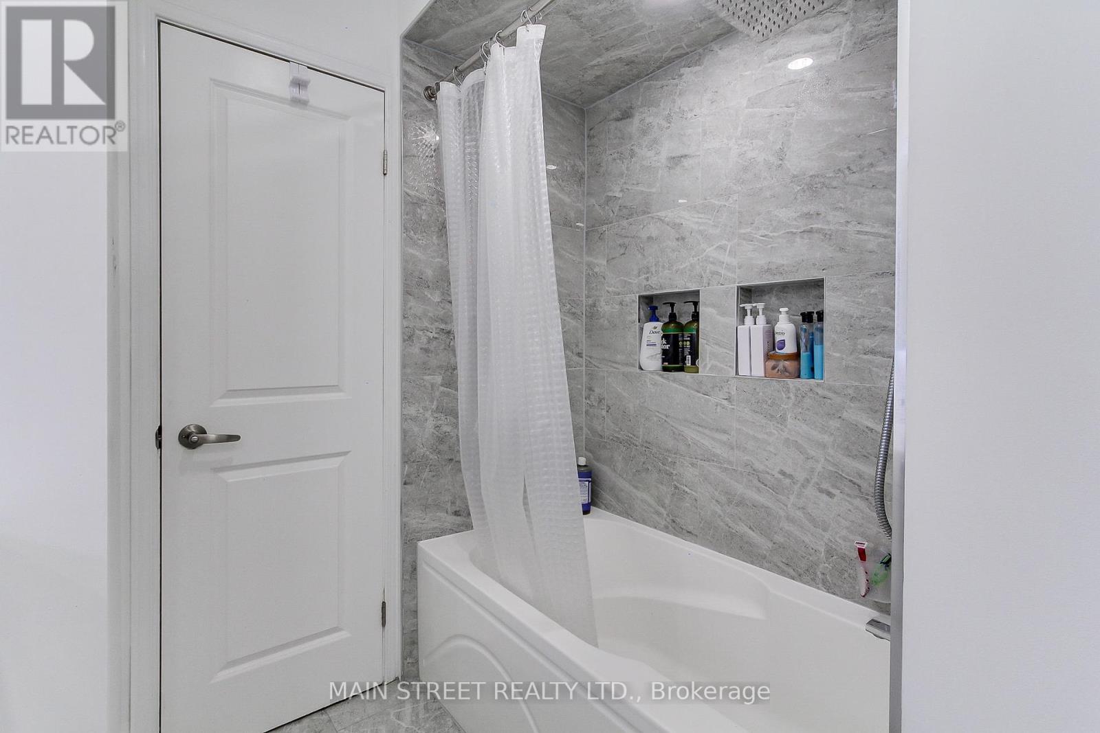 18 - 725 Vermouth Avenue, Mississauga, Ontario  L5A 3X5 - Photo 19 - W12098515