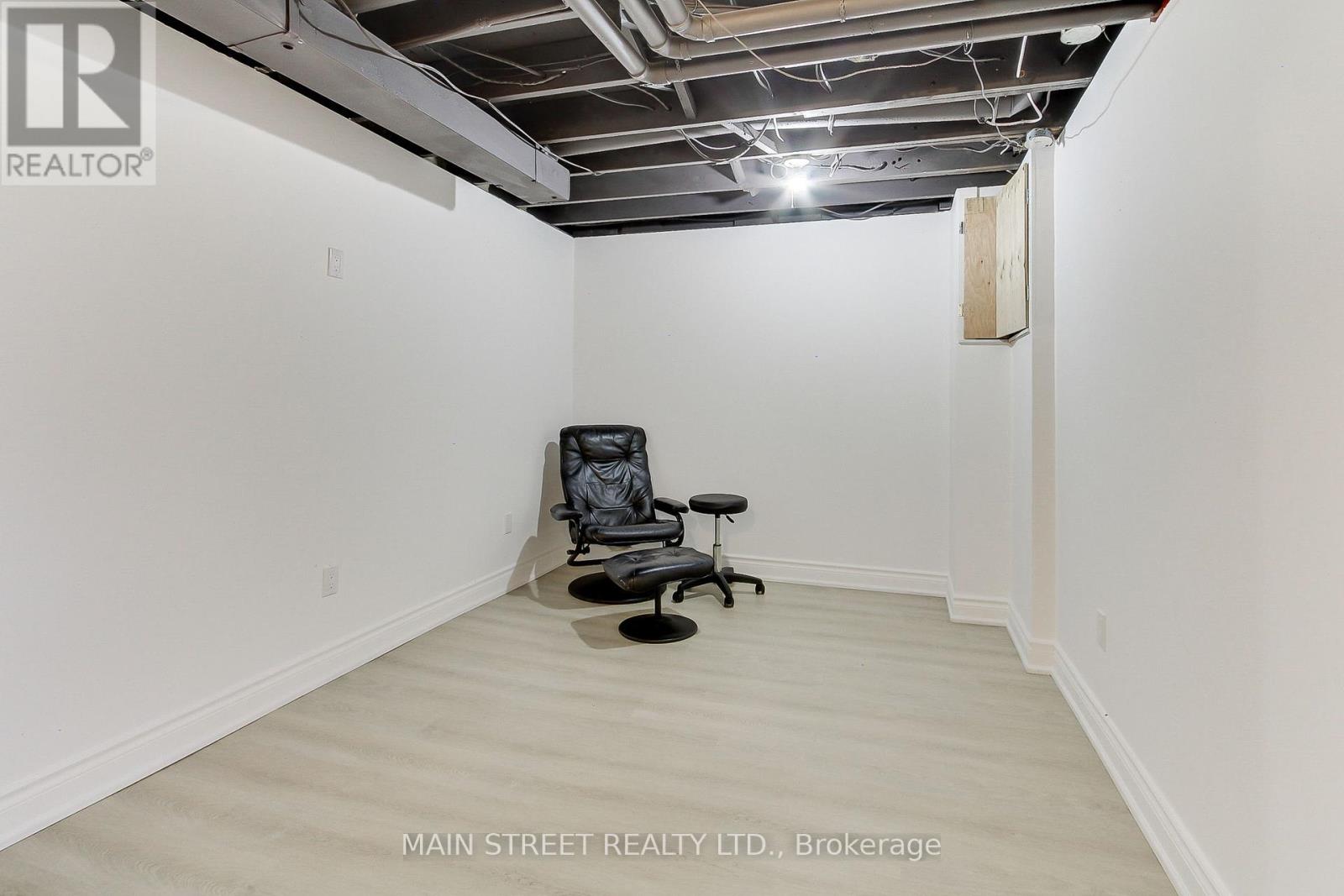 18 - 725 Vermouth Avenue, Mississauga, Ontario  L5A 3X5 - Photo 21 - W12098515