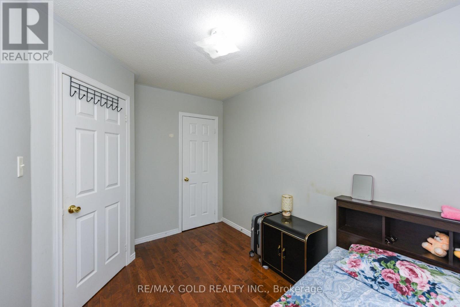 17 Penguin Lane, Brampton, Ontario  L6R 2C1 - Photo 21 - W12098618