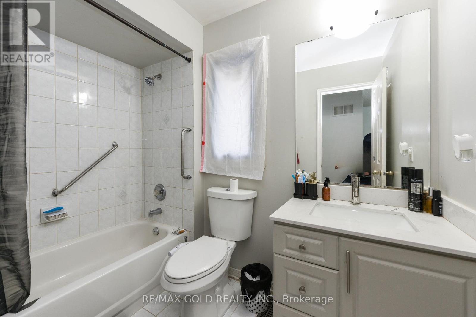 17 Penguin Lane, Brampton, Ontario  L6R 2C1 - Photo 25 - W12098618