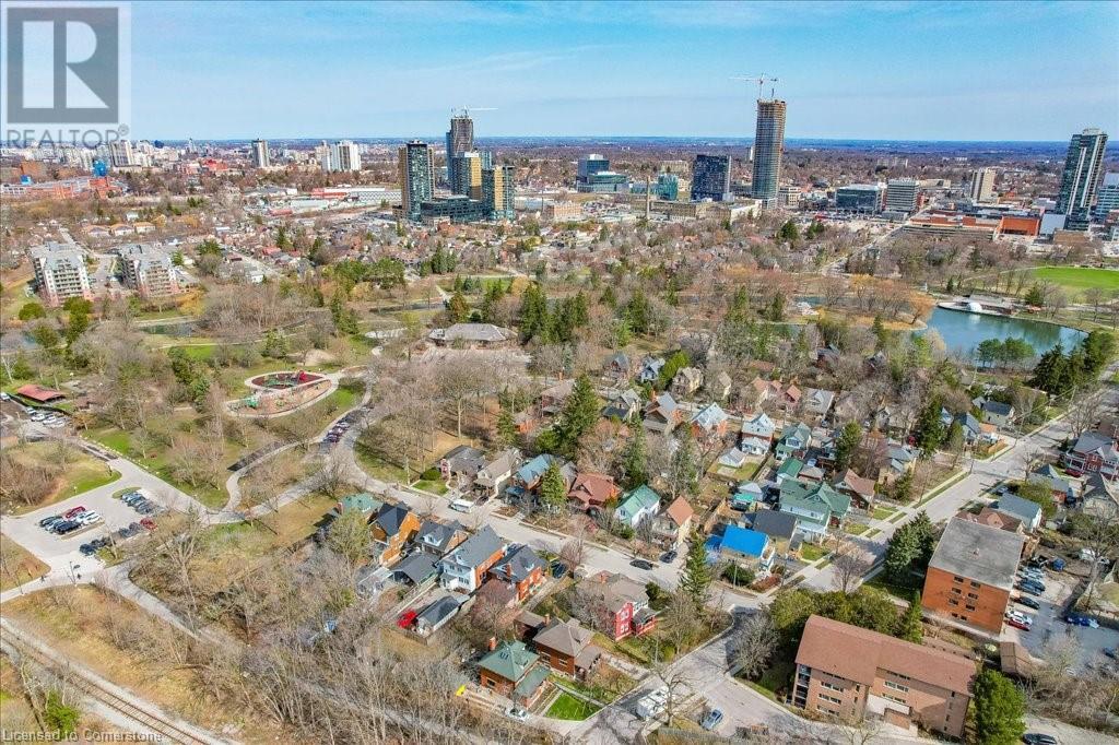 Property at 180 DAVID Street image 1