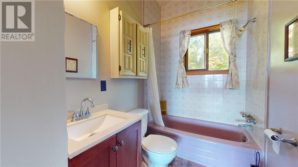 240 Rosewood Lane, Sheguiandah, Ontario  P0P 1W0 - Photo 22 - 2121727