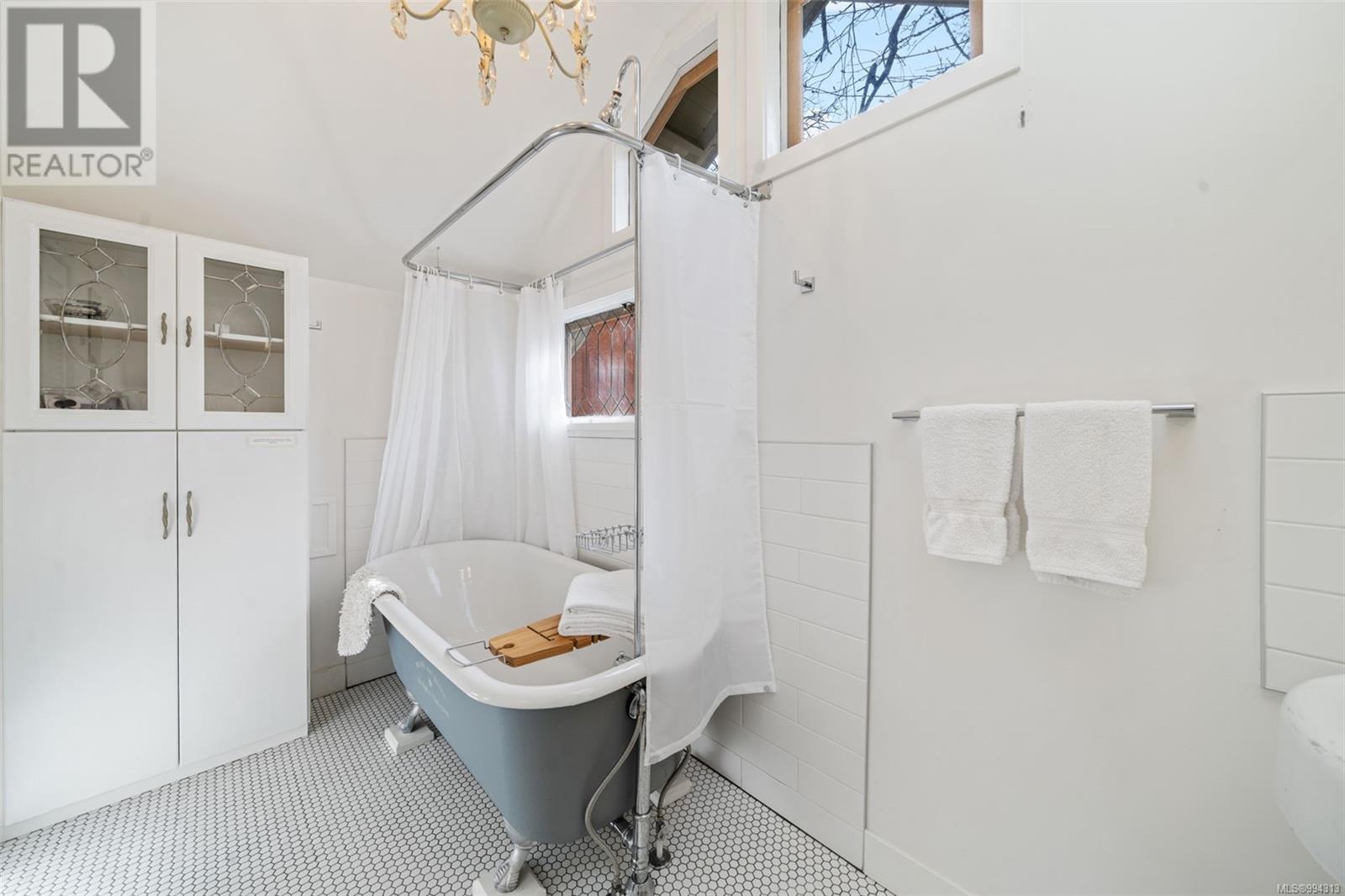 3110 Admirals Rd, Saanich, British Columbia  V8Z 4M9 - Photo 37 - 994313