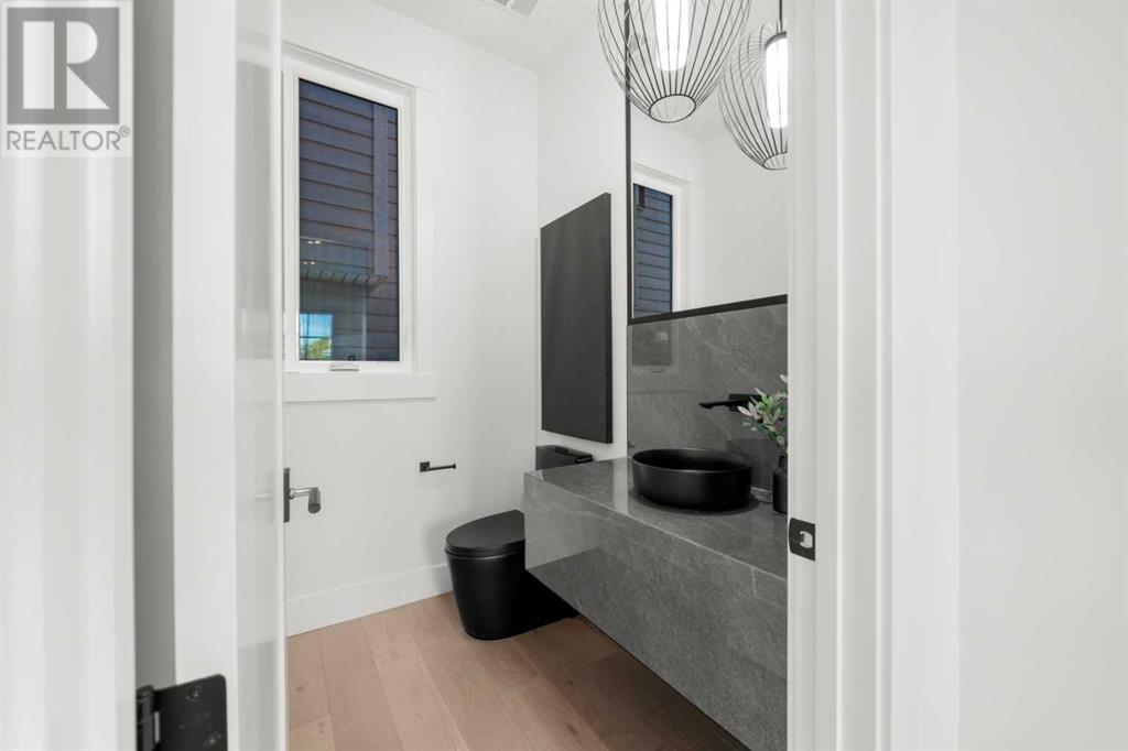 Property at 2504 19A Street SW image 4