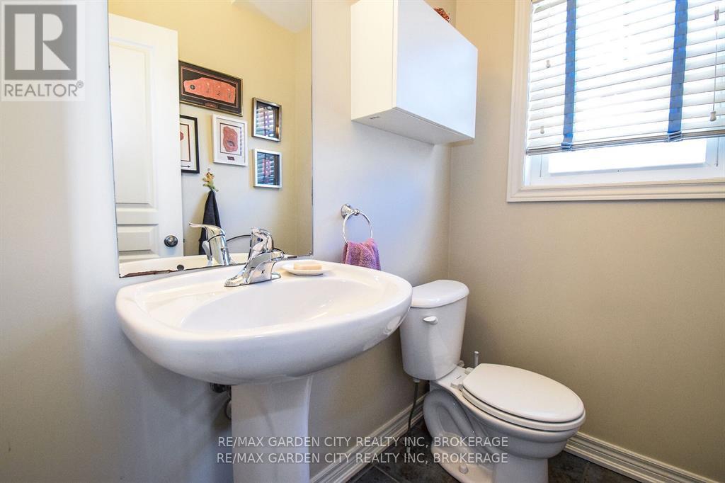 47 Montebello Place, St. Catharines, Ontario  L2R 6B5 - Photo 24 - X12098685