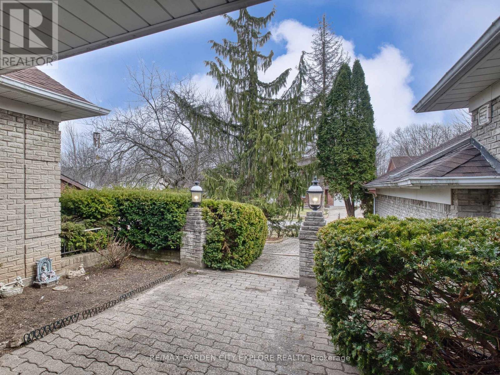 Property at 61 TREMONT DRIVE image 4