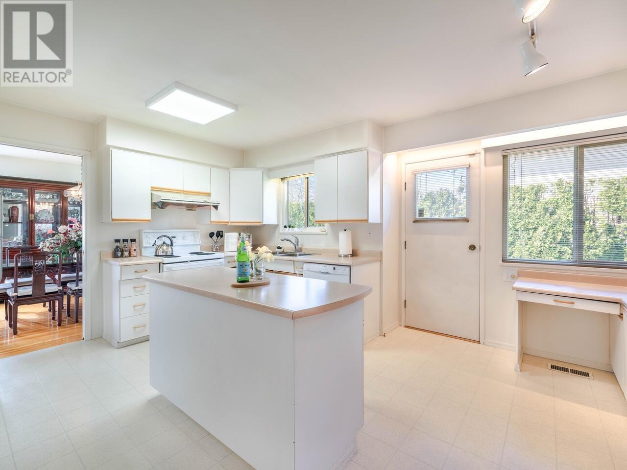 7191 Lismer Avenue, Richmond, British Columbia  V6Y 2X4 - Photo 8 - R2993247