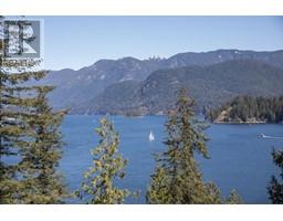 1812 Cardinal Crescent, North Vancouver, Ca