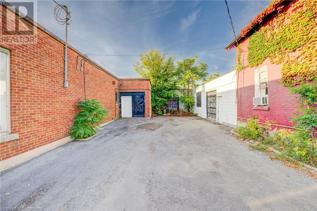 983 & 991-995 King St. E. & 512-516, 520 Charles St. E. Street, Kitchener, Ontario  N2G 2R2 - Photo 17 - 40720682