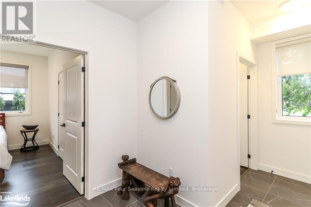 107 - 12 Beausoleil Lane, Blue Mountains, Ontario  L9Y 2X5 - Photo 5 - X12098652
