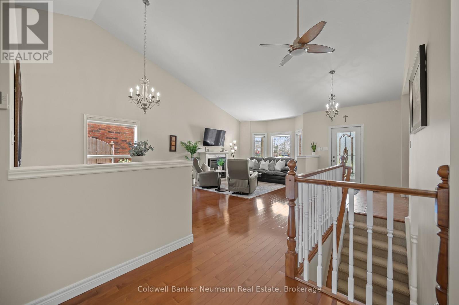 34 Blair Drive, Guelph, Ontario  N1L 1N7 - Photo 3 - X12098733
