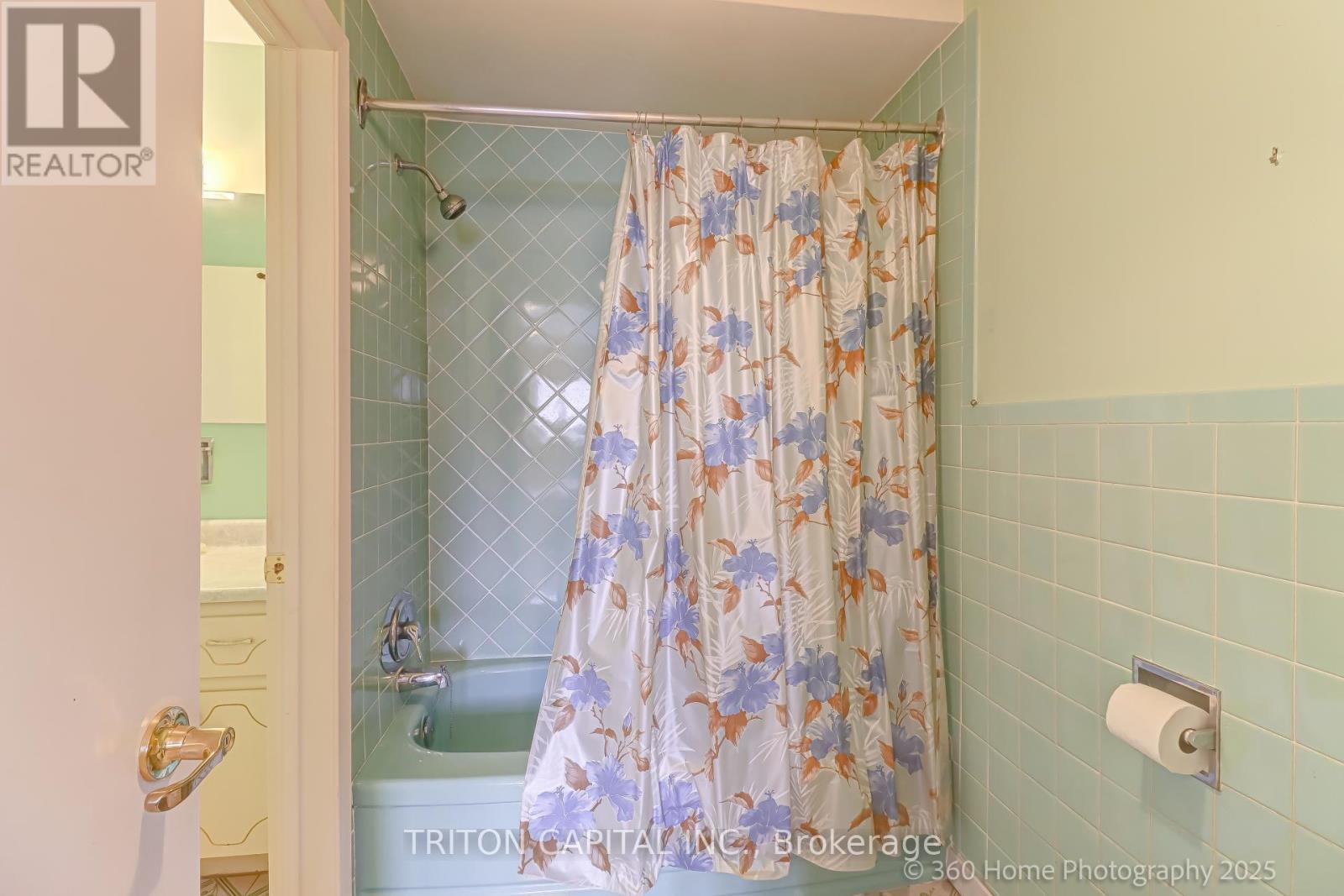 77 Fontainbleau Drive, Toronto (Newtonbrook West), Ontario  M2M 1P1 - Photo 23 - C12098646