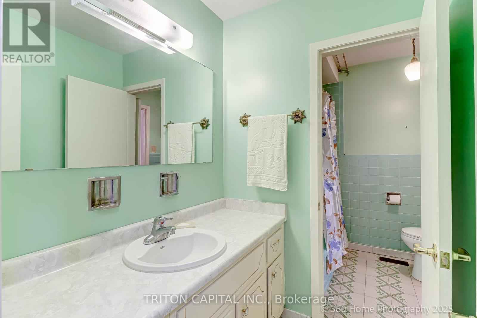 77 Fontainbleau Drive, Toronto (Newtonbrook West), Ontario  M2M 1P1 - Photo 24 - C12098646