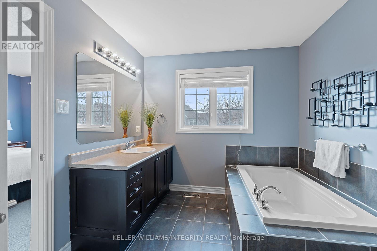 509 Cherokee Way, Ottawa, Ontario  K2S 0H5 - Photo 14 - X12098730