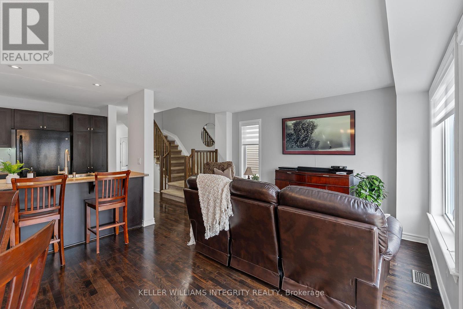 509 Cherokee Way, Ottawa, Ontario  K2S 0H5 - Photo 8 - X12098730