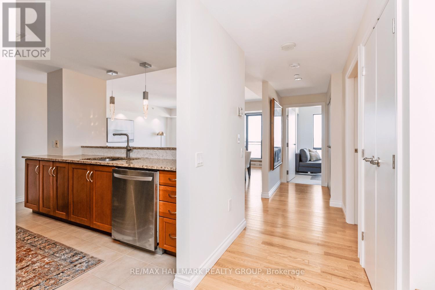 Property at 1404 - 90 GEORGE STREET image 5