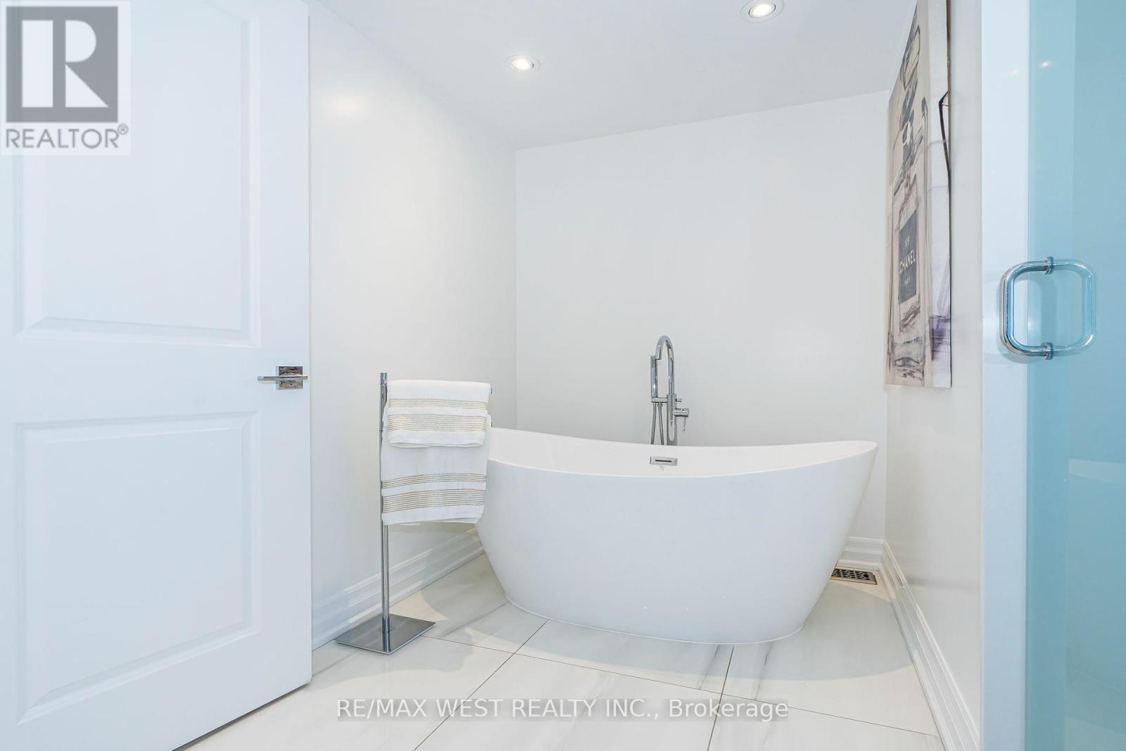 423 Guildwood Parkway, Toronto, Ontario  M1E 1R3 - Photo 16 - E12098728