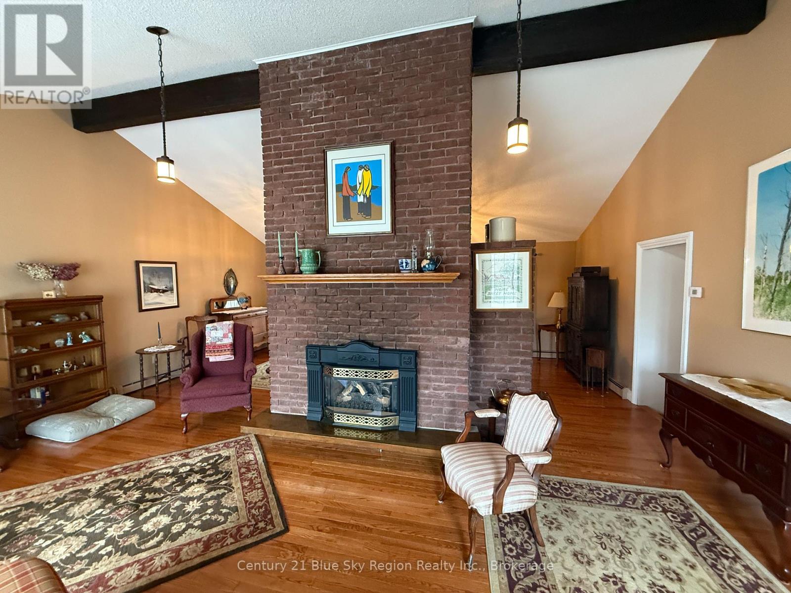 Property at 445 RITA ROAD image 3