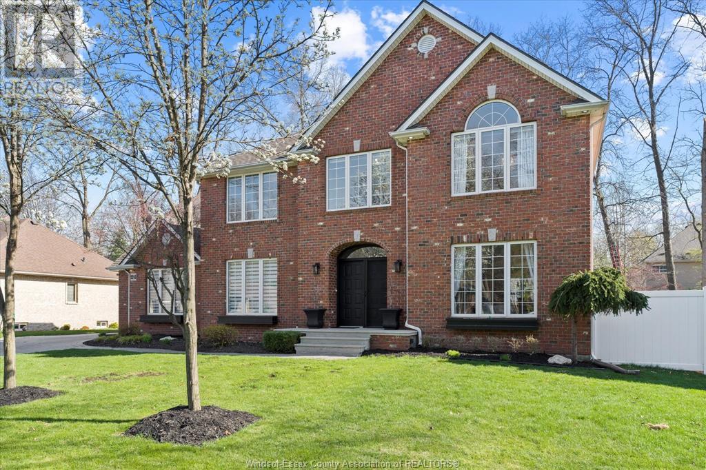 Property at 2245 EDGEMORE AVENUE image 2