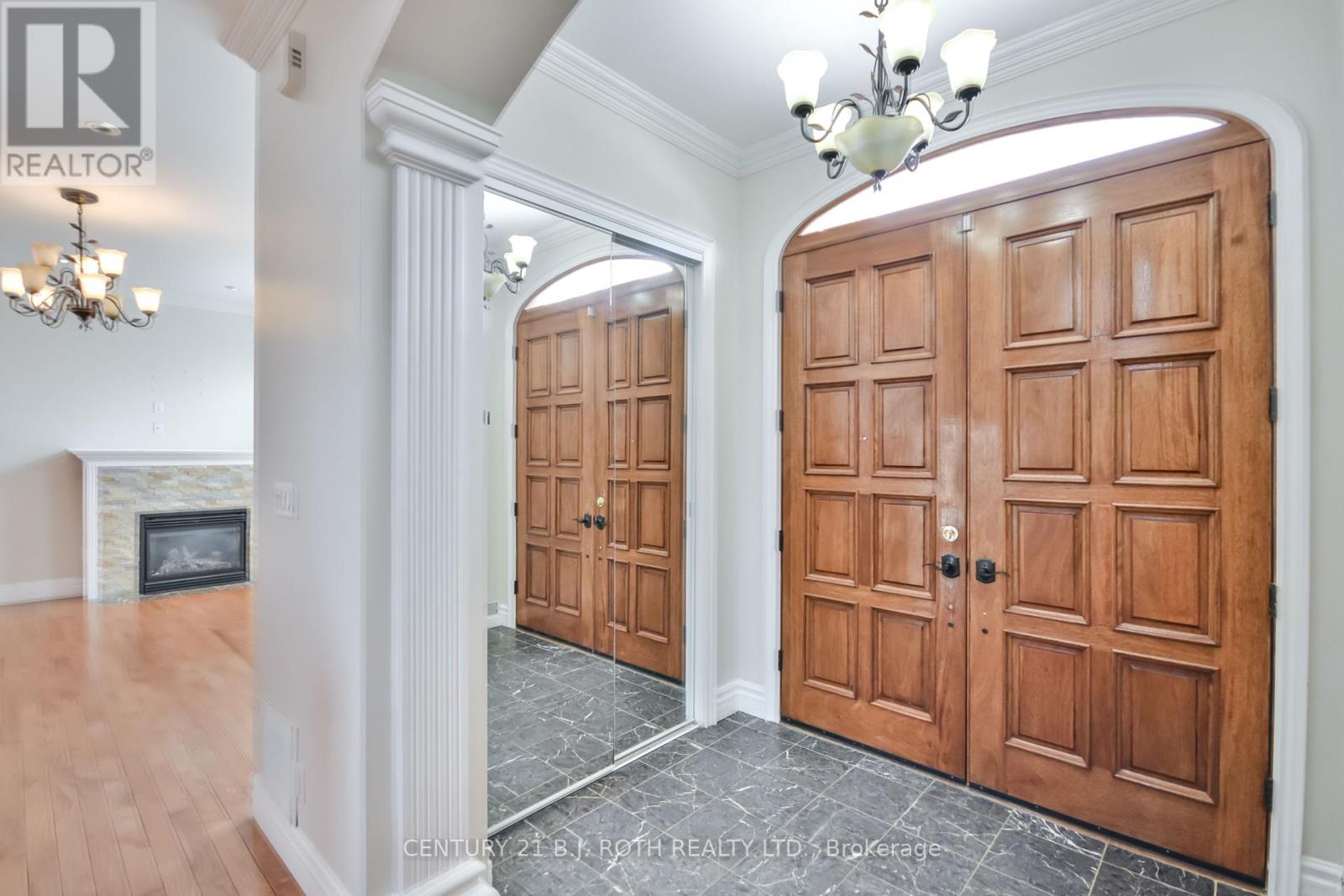 16 Gray Lane, Barrie, Ontario  L4N 7T1 - Photo 8 - S12098668