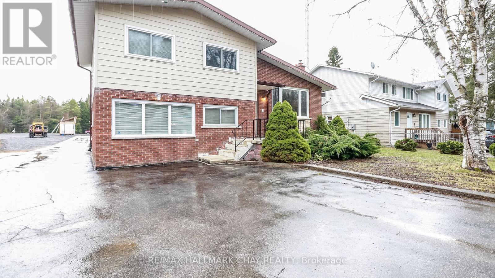1587 Gill Road, Springwater, Ontario  L9X 1M5 - Photo 2 - S12098726