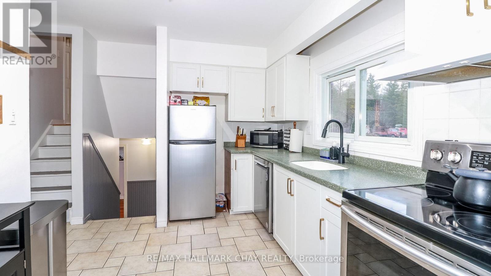 1587 Gill Road, Springwater, Ontario  L9X 1M5 - Photo 5 - S12098726