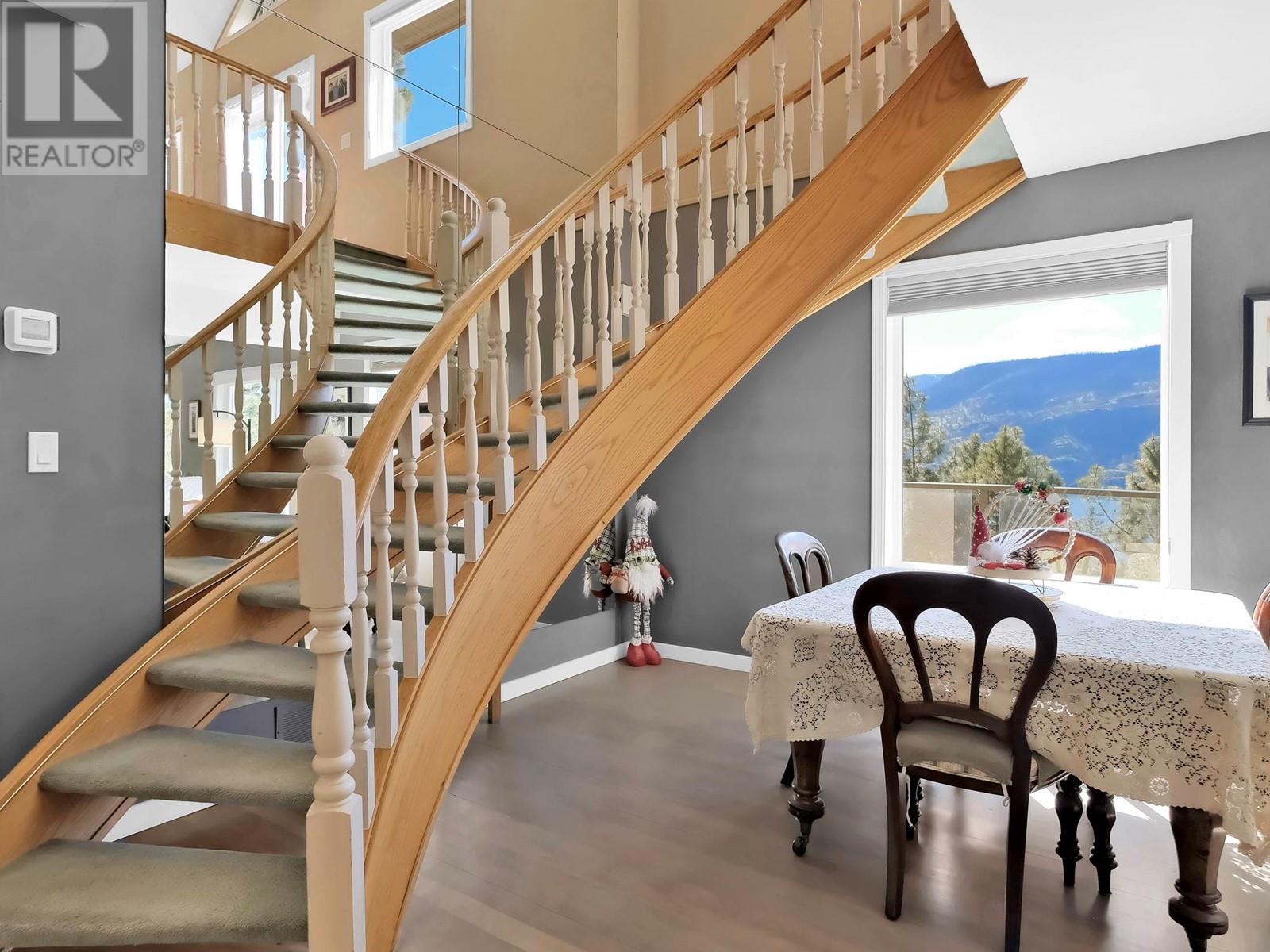 1922 Paly Road Kelowna Photo 6
